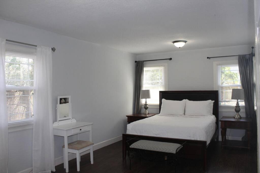 ☆The Oasis In Murray Hill☆ -Sleeps 8- Wifi- Cozy Jacksonville Exterior photo
